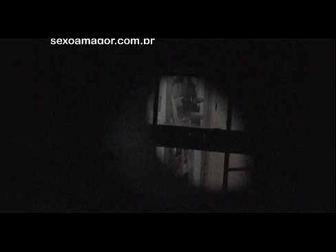 ❤️ Blondie hè videoregistrata in segretu da un voyeur di u quartieru nascostu daretu à i mattoni cavi ️ Porno à co.hentaiser.ru ❌